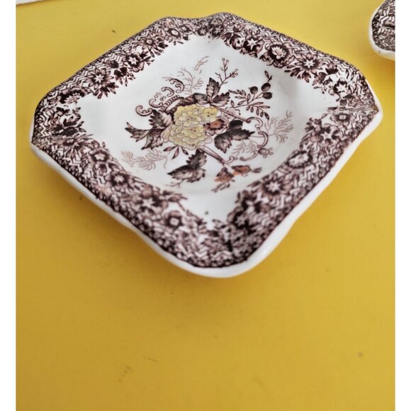 Vintage Mason's Ascot Pattern Ashtrays(set of 2) 3 1/2" x 3 1/2" - Picture 2 of 9